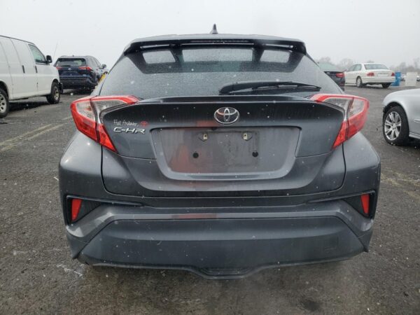 TOYOTA C-HR GRAY - NMTKHMBX4JR052439