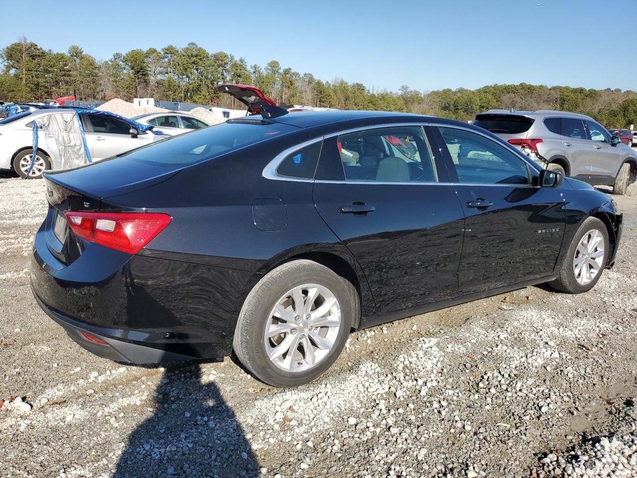 2023 Chevrolet Malibu - Image 3