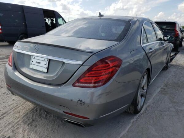 Mercedes-Benz S 550 2015 Gray 4.6L 8 — WDDUG8CB4FA069730