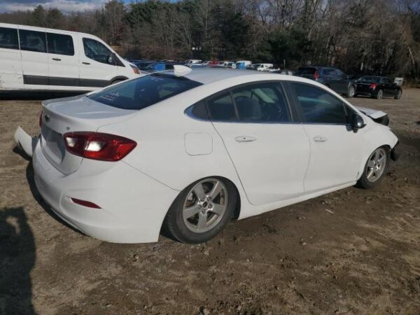Chevrolet CRUZE 2018 - 1G1BE5SM3J7218782