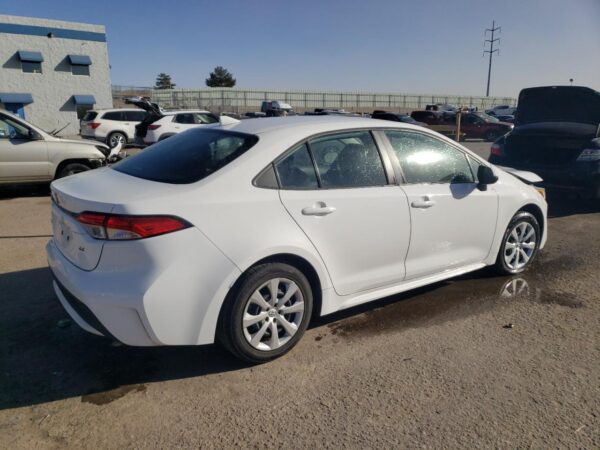 TOYOTA COROLLA WHITE - 5YFEPMAE0NP370798
