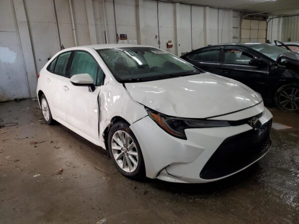 TOYOTA COROLLA WHITE - 5YFVPMAE1NP365531