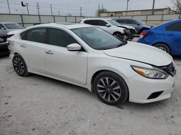 Nissan ALTIMA 2017 - 1N4AL3AP4HC283494