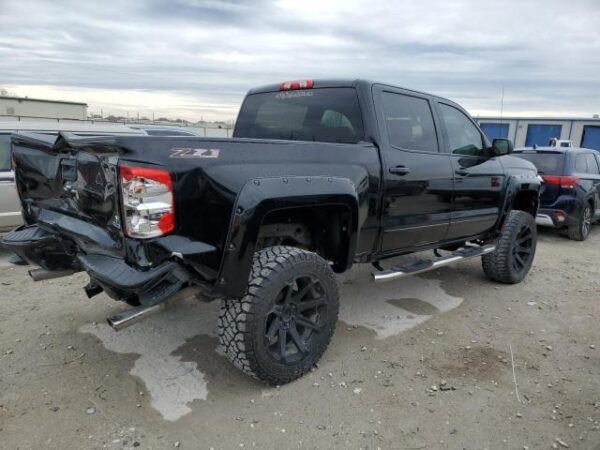 Chevrolet 1500 2017 - 3GCUKREC9HG103055