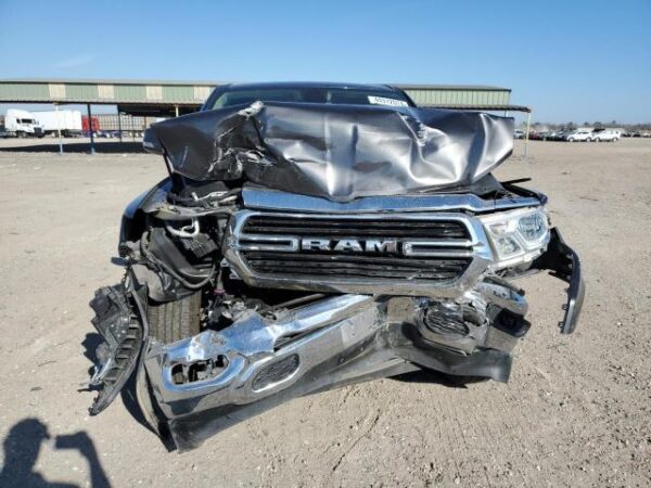 Ram 1500 2019 - 1C6RREFG4KN717027