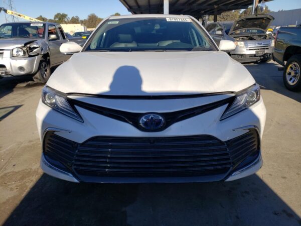 TOYOTA CAMRY WHITE - 4T1F31AK1PU608521