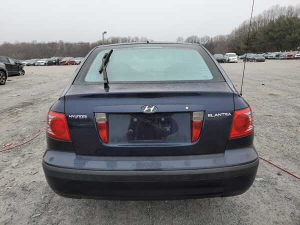 HYUNDAI ELANTRA BLUE - KMHDN56D55U157836