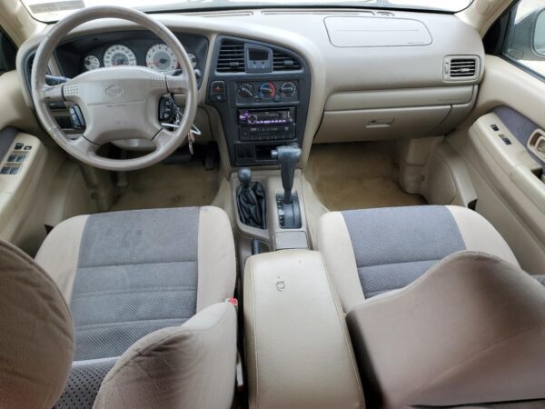 NISSAN PATHFINDER GOLD - JN8DR09Y11W609651