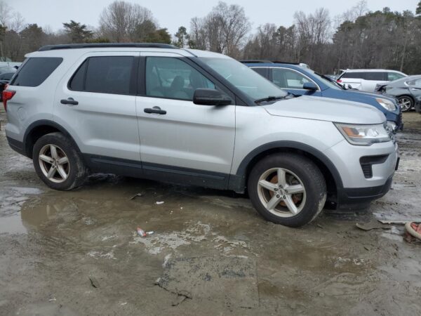 FORD EXPLORER SILVER - 1FM5K7B81JGC12566