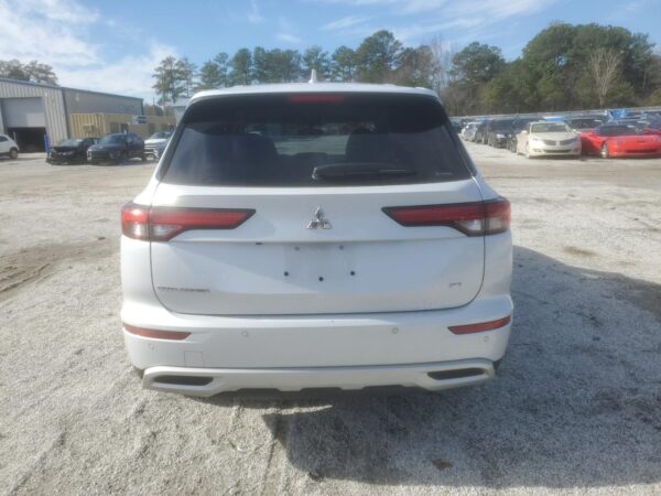 MITSUBISHI OUTLANDER WHITE - JA4J4UA89PZ054384