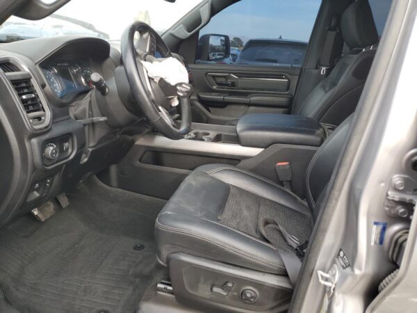 RAM 1500 SILVER - 1C6SRFFT7MN596923