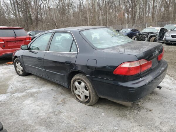 HONDA ACCORD BLACK - 1HGCG1655YA088617