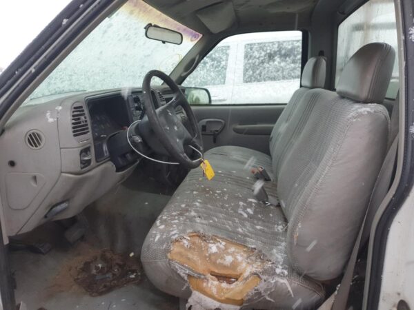 GMC SIERRA WHITE - 1GTGC24R5VE524801