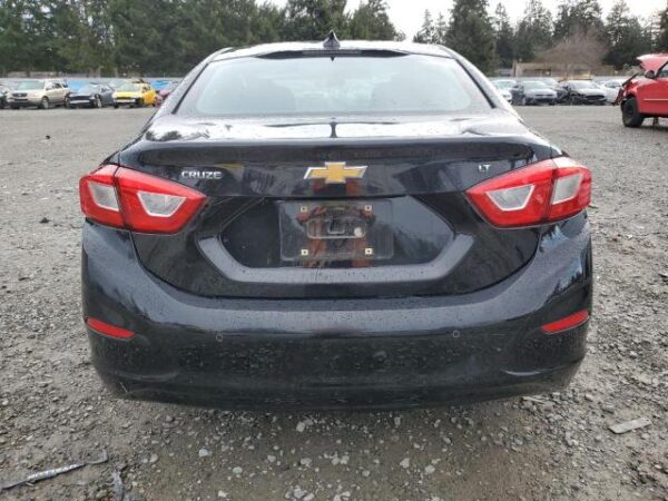 Chevrolet CRUZE 2018 - 1G1BE5SM1J7215511