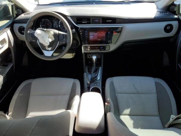 Toyota COROLLA 2018 - 5YFBURHE4JP833101