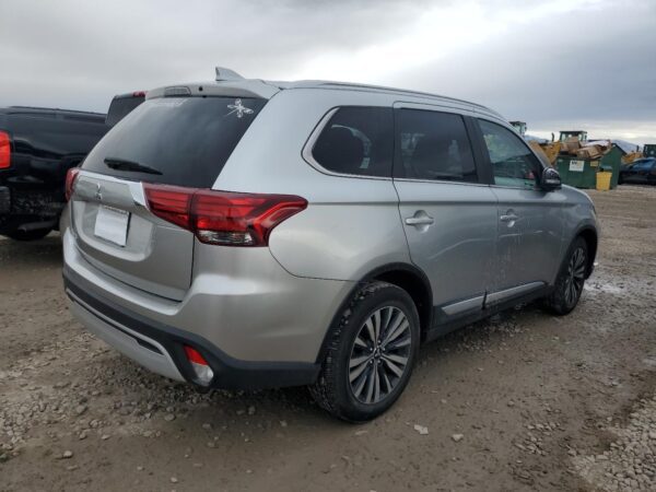MITSUBISHI OUTLANDER SILVER - JA4AD3A38LZ035849