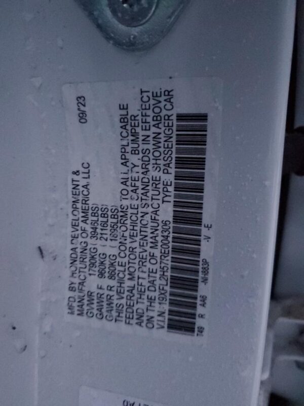 HONDA CIVIC WHITE - 19XFL2H57RE004306