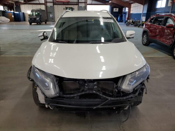 NISSAN ROGUE WHITE - KNMAT2MV6JP601502