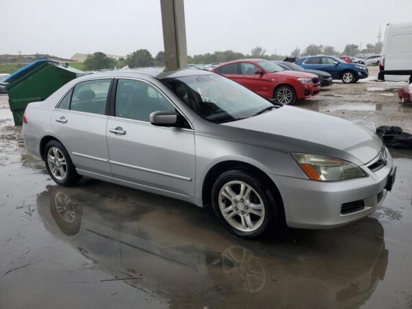 HONDA ACCORD SILVER - 1HGCM56837A052773