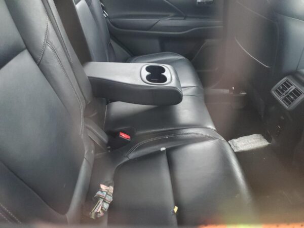 MITSUBISHI OUTLANDER SILVER - JA4AD3A38LZ035849