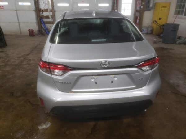 TOYOTA COROLLA SILVER - 5YFB4MDE0RP169223