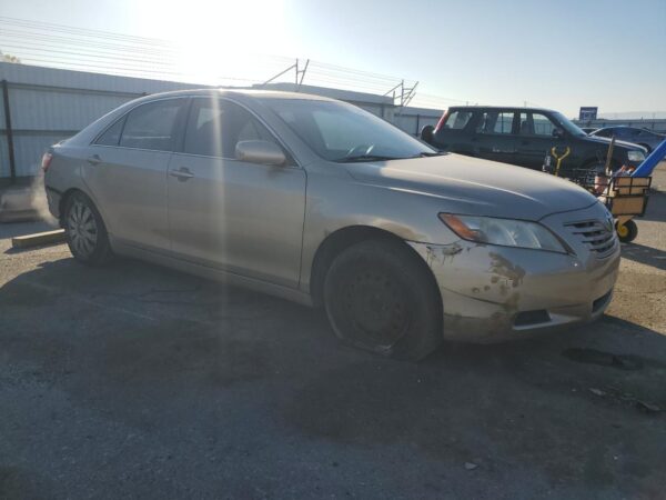 TOYOTA CAMRY GOLD - 4T1BE46K97U172438
