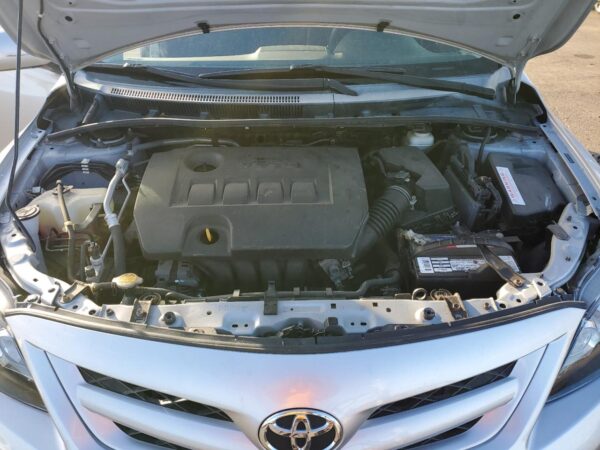 TOYOTA COROLLA SILVER - 2T1BU4EE6BC669102