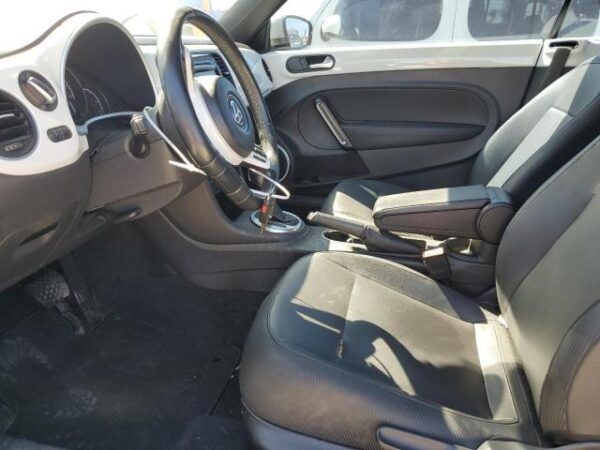 Volkswagen BEETLE 2015 - 3VW517AT5FM810179