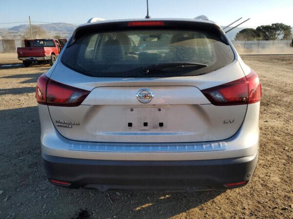 NISSAN ROGUE SILVER - JN1BJ1CP3KW219266