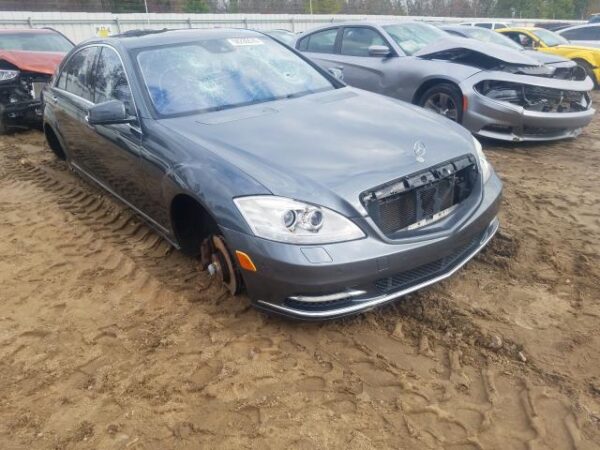 Mercedes-Benz S 550 2010 Gray 5.5L 8 — WDDNG7BB8AA344508