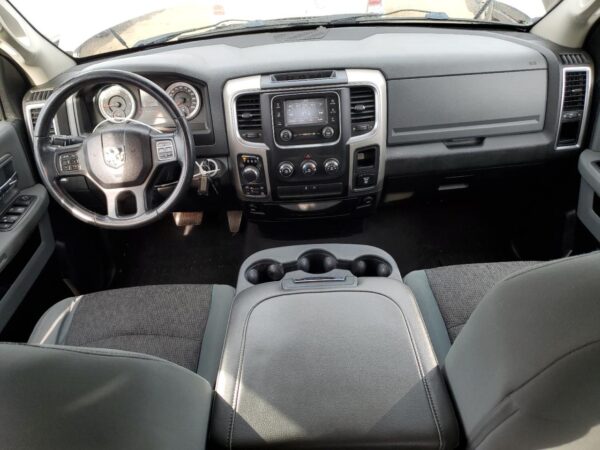 RAM 1500 SILVER - 1C6RR7GTXES299229
