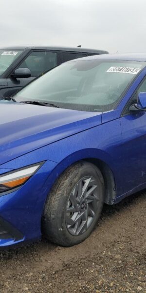 HYUNDAI ELANTRA BLUE - KMHLM4DG0RU691533