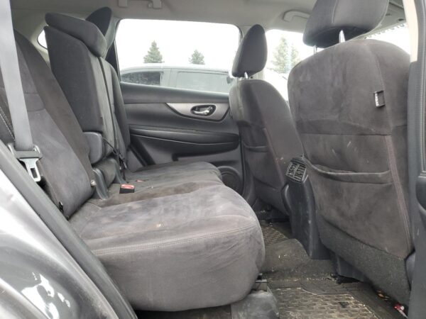 NISSAN ROGUE SILVER - KNMAT2MV1FP523069