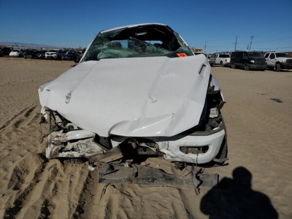 RAM 1500 WHITE - 1C6RREFM1LN179863