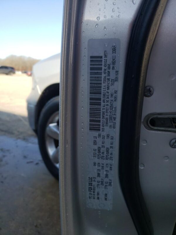 RAM 1500 SILVER - 1C6RR7LM7JS354714
