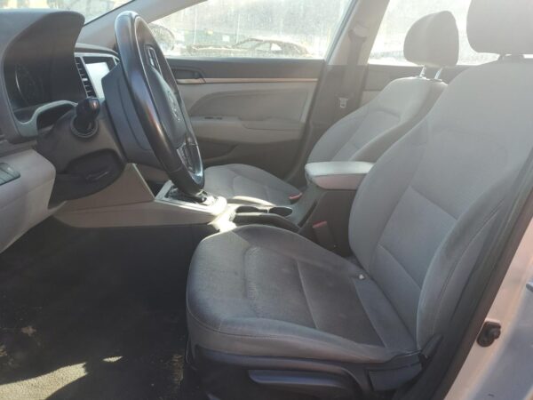 HYUNDAI ELANTRA SILVER - 5NPD84LF4HH019019