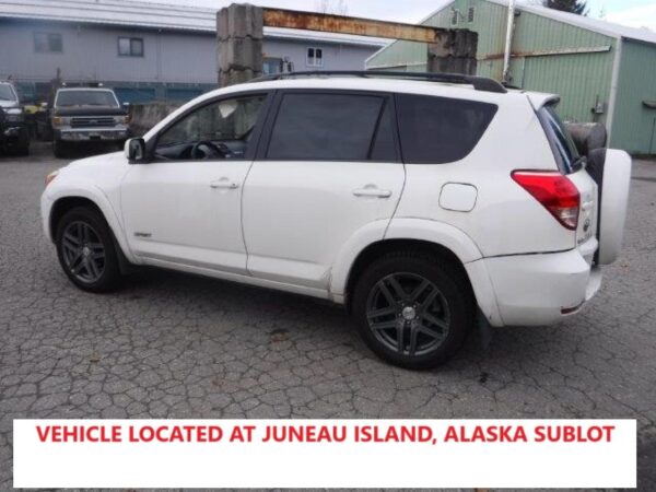 TOYOTA RAV4 WHITE - JTMBD32V765044631