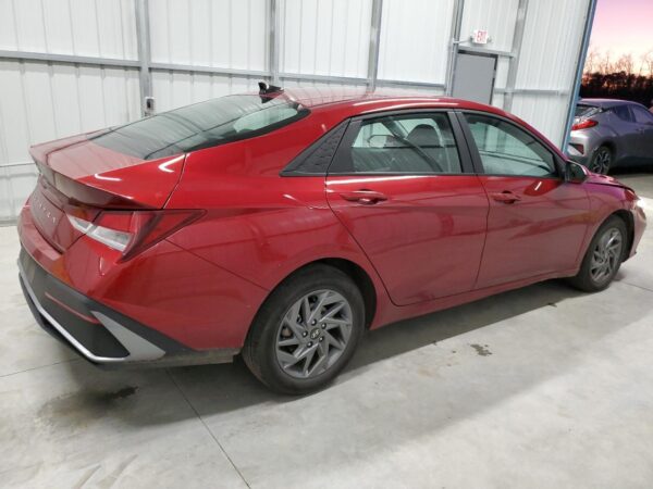 HYUNDAI ELANTRA RED - KMHLM4DG4RU671768