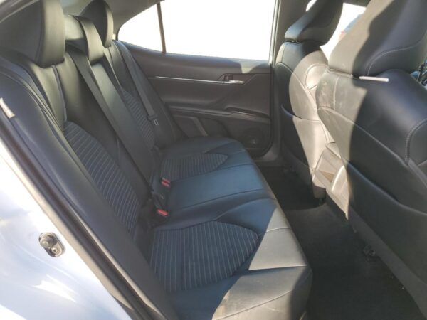 TOYOTA CAMRY WHITE - 4T1G11AKXLU343408