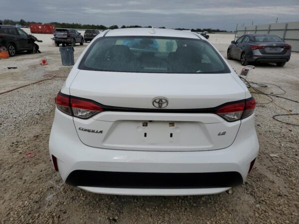 TOYOTA COROLLA WHITE - 5YFEPMAE1NP294363