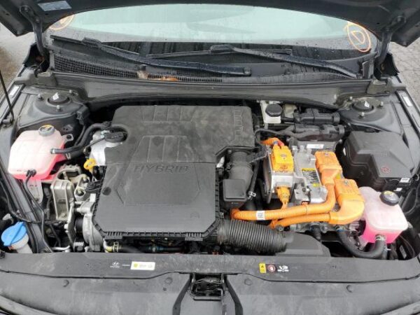 Hyundai Elantra 2022 - KMHLM4AJ0NU031972
