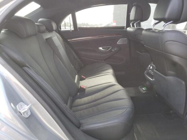 Mercedes-Benz S 550 2015 Gray 4.6L 8 — WDDUG8CB4FA069730