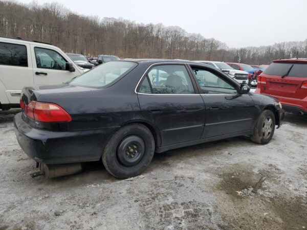 HONDA ACCORD BLACK - 1HGCG1655YA088617