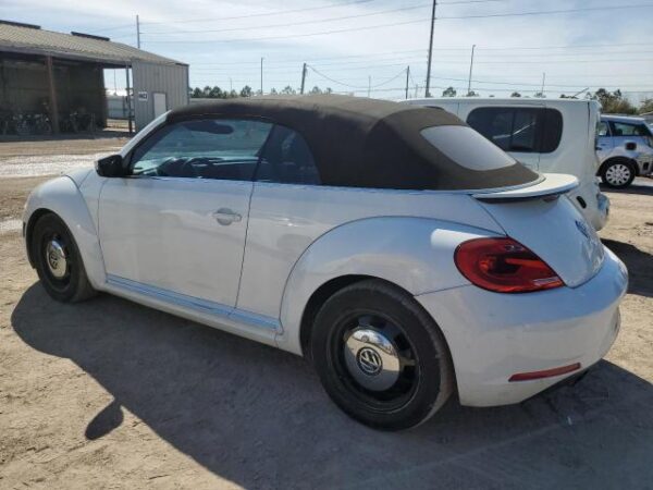 Volkswagen BEETLE 2015 - 3VW517AT5FM810179