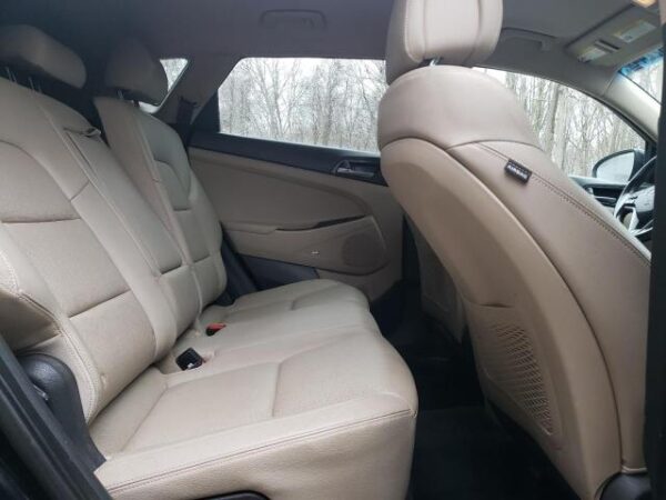 Hyundai Tucson 2017 - KM8J3CA27HU277404