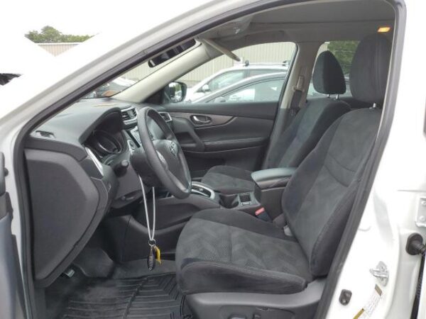 NISSAN ROGUE WHITE - 5N1AT2MV5FC842042