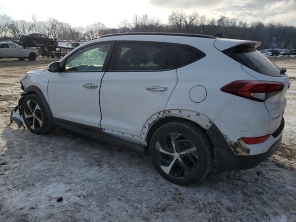 HYUNDAI TUCSON WHITE - KM8J3CA27GU031113