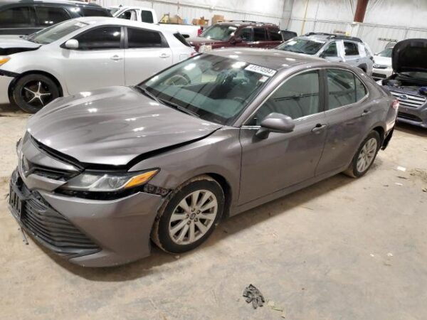 Toyota CAMRY 2018 - 4T1B11HK0JU623853
