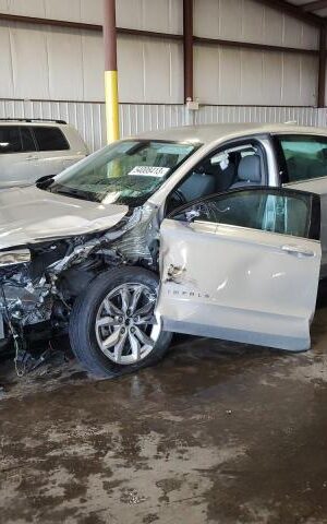 CHEVROLET IMPALA SILVER - 1G11Z5S35KU145327