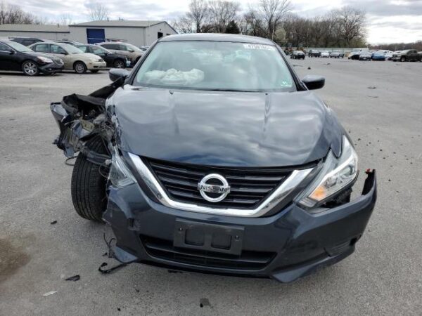 Nissan ALTIMA 2018 - 1N4AL3AP1JC108335